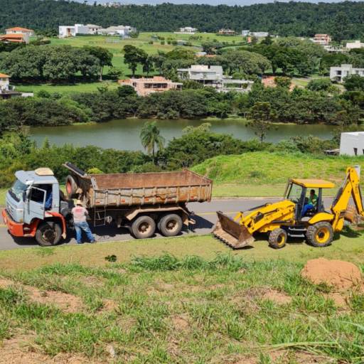 ​Retroescavadeira em Campinas: Agilidade na Obra