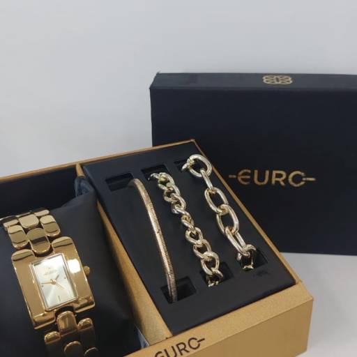 Kit Relógio e pulseiras Euro Feminino Doourado - EU2035YWN/4D