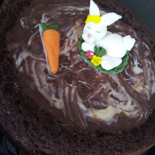 Bolo funcional de cacau com cobertura de brigadeiro fake