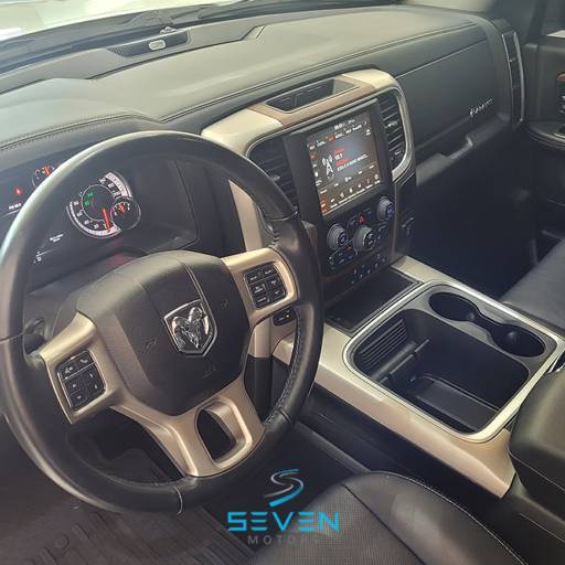 RAM CLASSIC 5.7 V8 32V 4P HEMI LARAMIE AUTOMÁTICO- 2022 em Botucatu, SP por Seven Motors Concessionária
