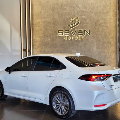 TOYOTA COROLLA 2.0 16v 4p Xei Flex Automático 2024 em Botucatu, SP por Seven Motors Concessionária