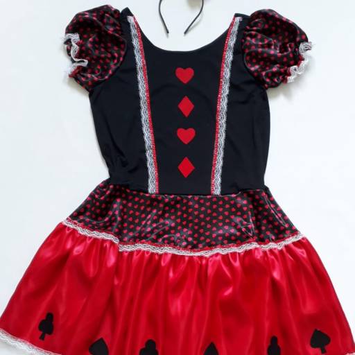 1303 - Rainha das cartas adulto plus size (tamanho 50) em Tietê, SP por Fantasia & Folia