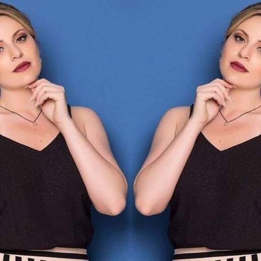 Regata de Viscose c/ Tecido Bordado e Alça Bordada c/ Miçangas (Última peça Disponível na Cor Azul Marinho e Tamanho: 48/50) por Blessing Store 