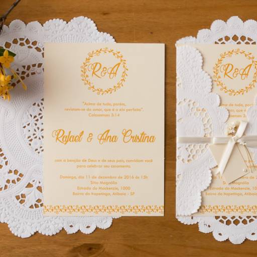 Convite Rústico Rendado por Andorinha Papelaria Criativa