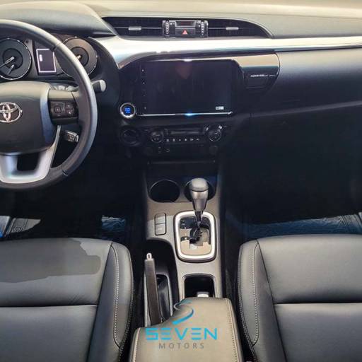 TOYOTA HILUX 2.8 16V SRV 4X4 DIESEL CABINE DUPLA AUTOMÁTICO- 2023/2024 em Botucatu, SP por Seven Motors Concessionária