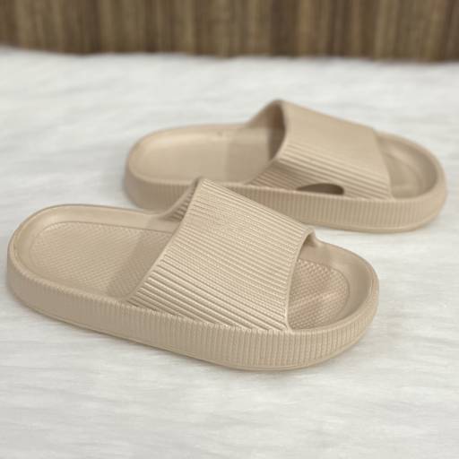 Chinelo nuvem feminino