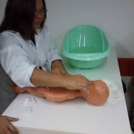 CURSO DE BABÁ E BABYSITTER por Projeta Cursos Profissionalizantes 