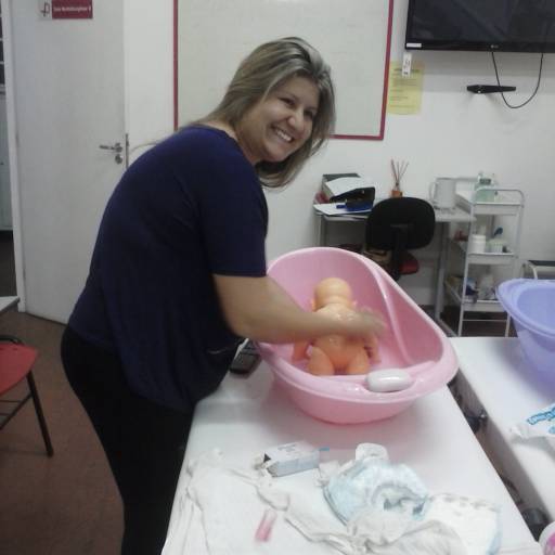 CURSO DE BABÁ E BABYSITTER por Projeta Cursos Profissionalizantes 