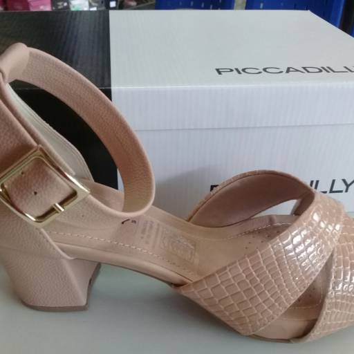 Comprar o produto de Sandália piccadilly  em A Classificar pela empresa Guimmi Calçados em Foz do Iguaçu, PR por Solutudo