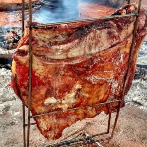 Grelhas para costela no fogo de chão por Serralheria Brusp