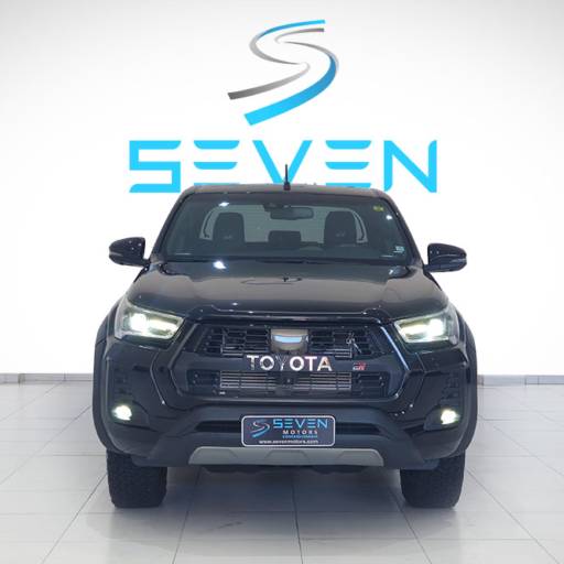 TOYOTA HILUX 2.8 16V GR SPORT 4X4 TURBO DIESEL CABINE DUPLA AUTOMÁTICO- 2022 em Botucatu, SP por Seven Motors Concessionária