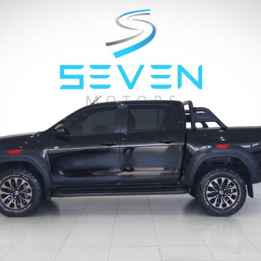 TOYOTA HILUX 2.8 16V GR SPORT 4X4 TURBO DIESEL CABINE DUPLA AUTOMÁTICO- 2022 em Botucatu, SP por Seven Motors Concessionária