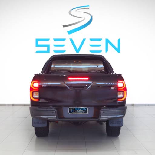 TOYOTA HILUX 2.8 16V GR SPORT 4X4 TURBO DIESEL CABINE DUPLA AUTOMÁTICO- 2022 em Botucatu, SP por Seven Motors Concessionária
