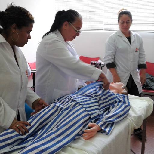 CURSO DE CUIDADOR DE IDOSOS por Projeta Cursos Profissionalizantes 