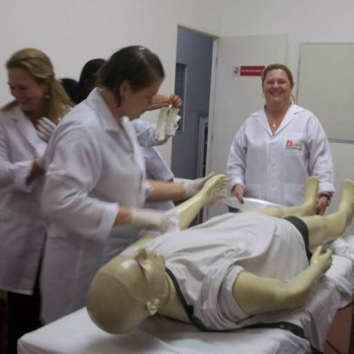 CURSO DE CUIDADOR DE IDOSOS por Projeta Cursos Profissionalizantes 