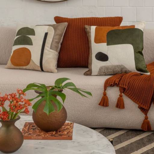 Almofadas Decortextil em Ninho Verde II Eco Residence, SP por Decor Max Casa