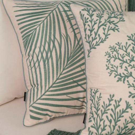 Almofadas Decortextil em Ninho Verde II Eco Residence, SP por Decor Max Casa