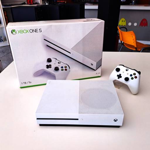 Comprar o produto de XBOX ONE S em Vídeo Games pela empresa PlayTime Informática & Games em Itapetininga, SP por Solutudo