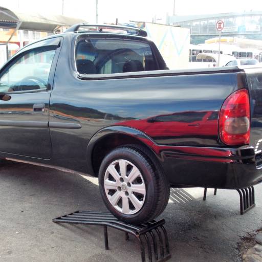 CORSA PICKUP ST 1.6 - 2003 - PRETA - PROTETOR CAÇAMBA + CAPOTA MARITIMA por Top Car Veículos
