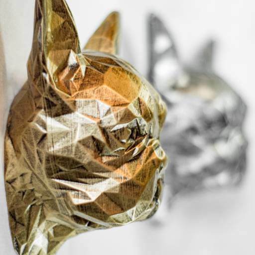 Bulldog francês de parede dourado em Assis, SP por Decorano Loja Decor