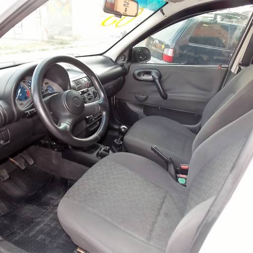 CORSA CLASSIC 1.0 - 2003 - BRANCO - ÁLCOOL por Top Car Veículos