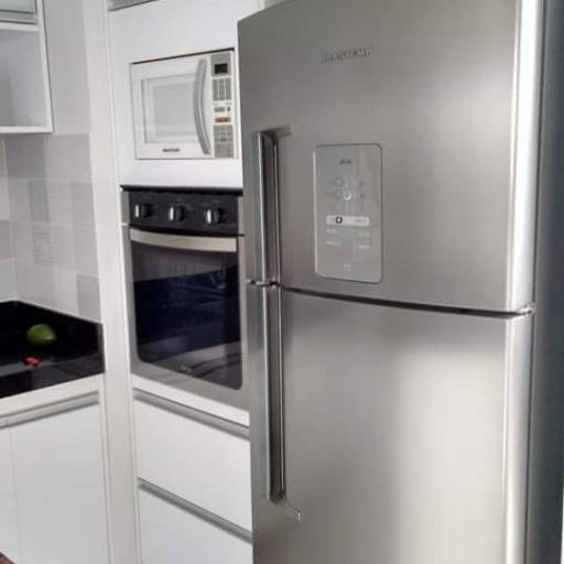 Cozinha com ilha por D'Sousa Marcenaria 