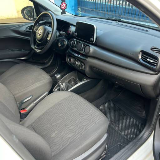 FIAT CRONOS 1.3 DRIVE em Botucatu, SP por Ricardo Veículos Multimarcas