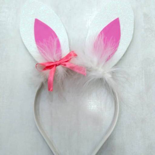 1114 - Kit tiara coelhinha em Tietê, SP por Fantasia & Folia