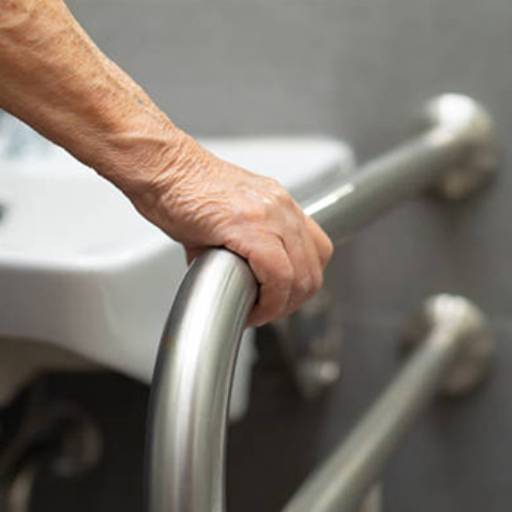 Adaptação em Casa de Idosos  em Americana, SP por Esquadrão da Tinta | Pinturas e Reparos