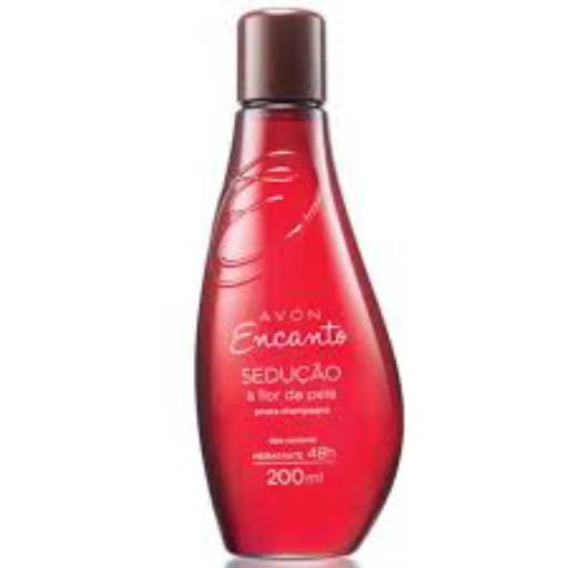 Óleo Corporal Encanto Sedução tem de receita de Amora Champagne que provoca os sentidos e prepara sua pele para momentos especiais. Com rápida absorção, proporciona 48 horas de hidratação. Aplique pelo corpo e espalhe sensualidade com borbulhas de alegria. Impossível resistir!