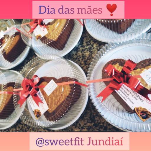 bolo funcional de pão de mel com cobertura de doce de leite zero açucar