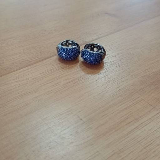 Comprar o produto de Brinco prata com pedra azul- semi - joia - AcUr  em Roupas e Acessórios pela empresa Loja Ego 3 p - Roupas e Acessórios Femininos em Botucatu, SP por Solutudo
