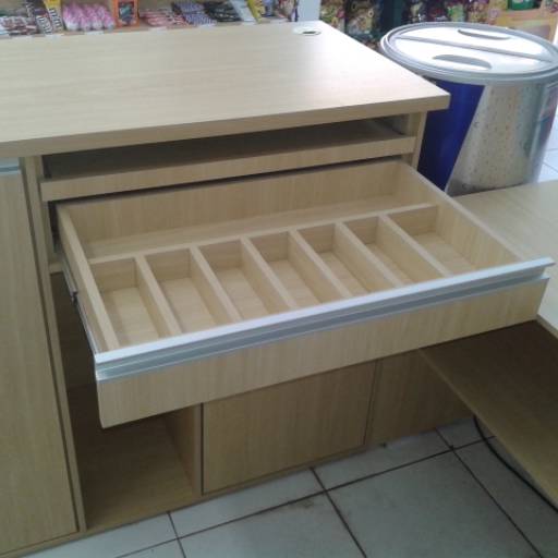 Balcão comercial com gaveta por M.1 Móveis Planejados