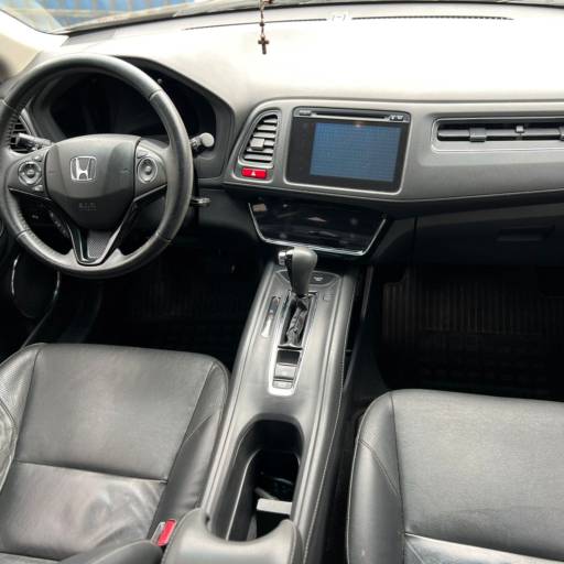 HONDA HRV 1.8 TOURING  em Botucatu, SP por Ricardo Veículos Multimarcas