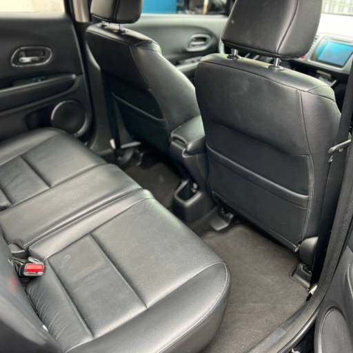 HONDA HRV 1.8 TOURING  em Botucatu, SP por Ricardo Veículos Multimarcas