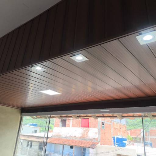Forro amadeirado em Iguaba Grande com elegância