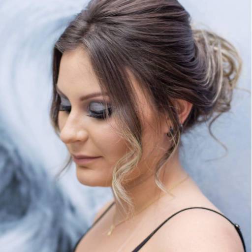 Maquiagem e Penteados por Espaço Belíssima