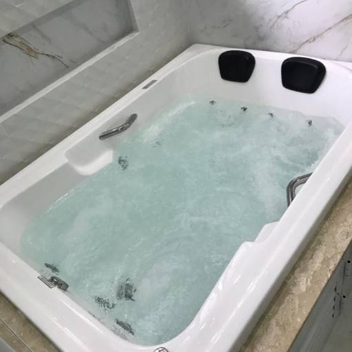 Banheira Gerbera II  em Colombo, PR por Amazon Spa - Loja Alphaville