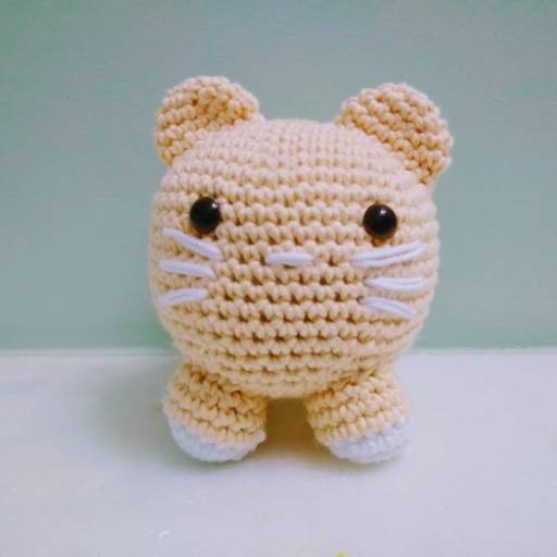 Gatinho Amigurumi Amarelo por Artesanato da Claudinha 