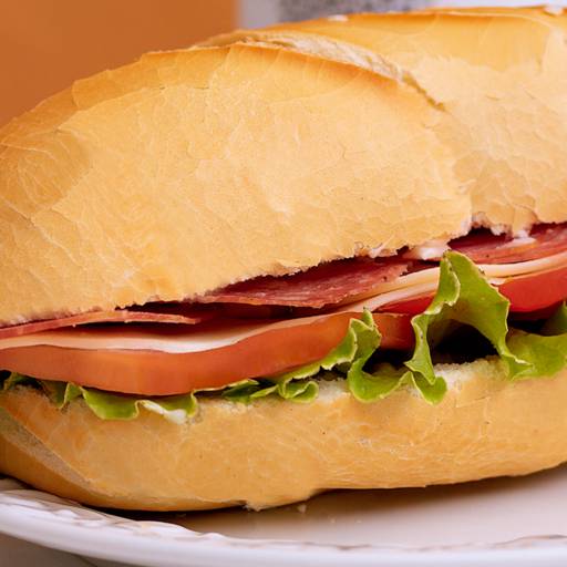 Lanche de salame por Bolirium Brasil - Padaria Artesanal