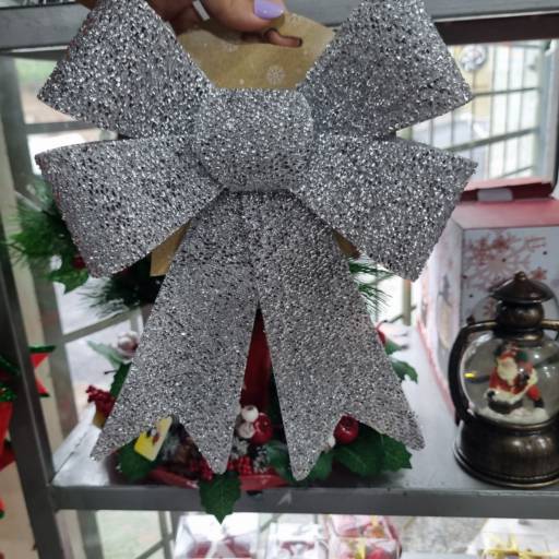 Laço prata grande 20x24cm  em Mineiros, GO por Império das Embalagens Doces & Festas