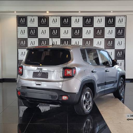 JEEP RENEGADE 1.8 16V 4P FLEX AUTOMÁTICO- 2019 em Botucatu, SP por AJ Veículos