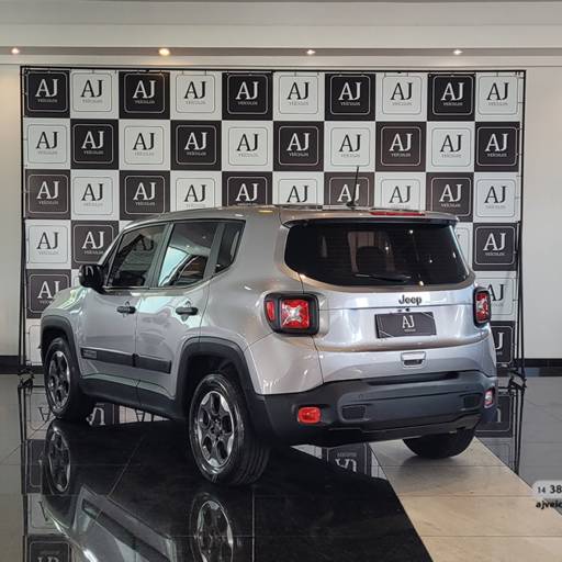 JEEP RENEGADE 1.8 16V 4P FLEX AUTOMÁTICO- 2019 em Botucatu, SP por AJ Veículos