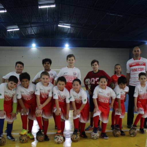 Escolinha de Futsal por SINECOFI - Sede Recreativa