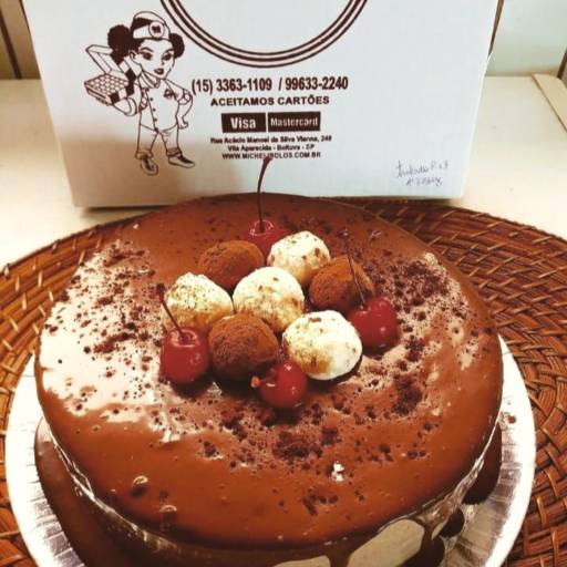 Bolo Trufado Preto e Branco