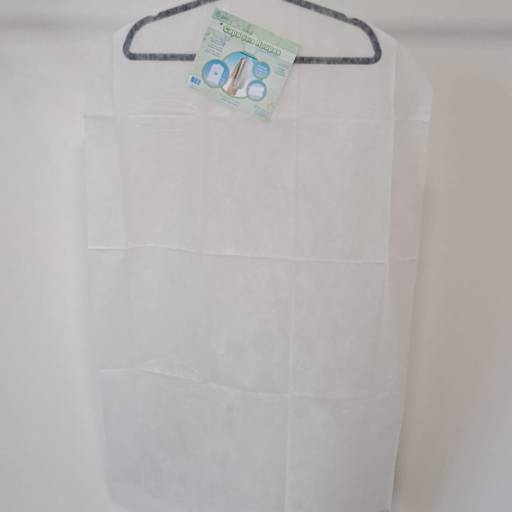 Capa para roupa de tnt