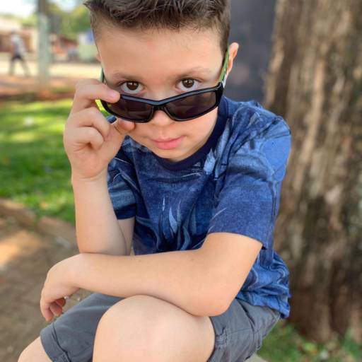 Óculos de Sol Infantil  em Foz do Iguaçu, PR por Óticas Polini - Três Lagoas