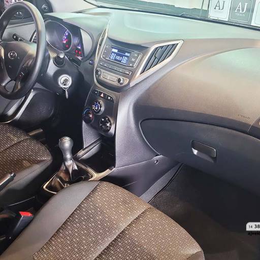 HYUNDAI HB 20 1.0 12V 4P FLEX COMFORT- 2017 em Botucatu, SP por AJ Veículos