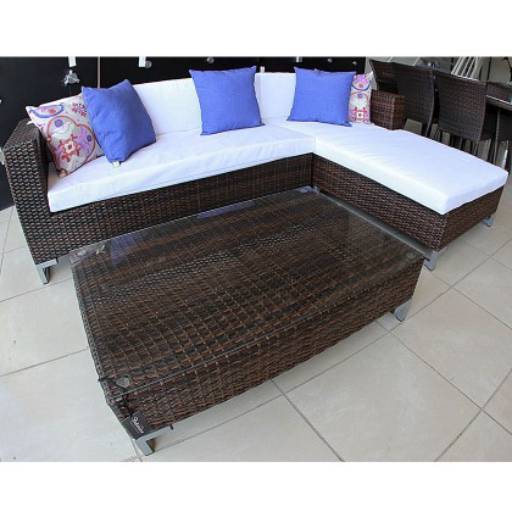 CONJUNTO DE SOFÁ EM RATTAN SINTÉTICO