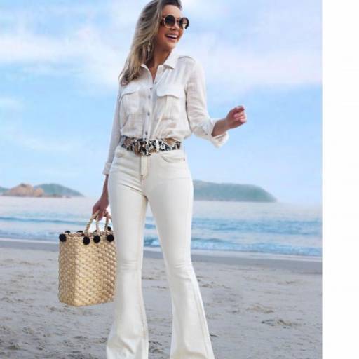 Calça flare com cinto por Loja Catherine